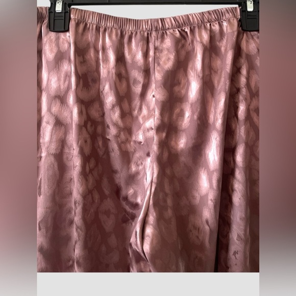 Natori Leopard Animal Print Pajama Pants Only Satin Lightweight Womens Size M - Picture 4 of 6